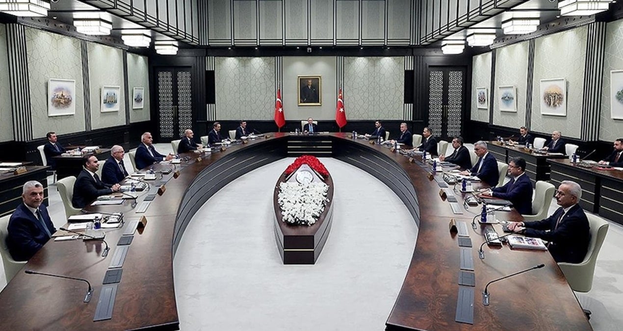 kabine genisliyor yeni bakanlik kuruluyor ser32Haw