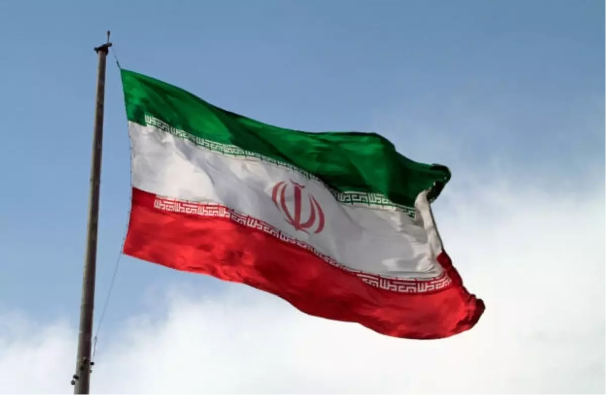 iran meclisi ulusal para biriminden dort sifiri kaldirdi vuumusVu