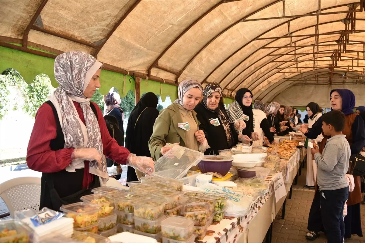 siverekte gazzeye yardim kermesi 6MIAlTV1.jpg