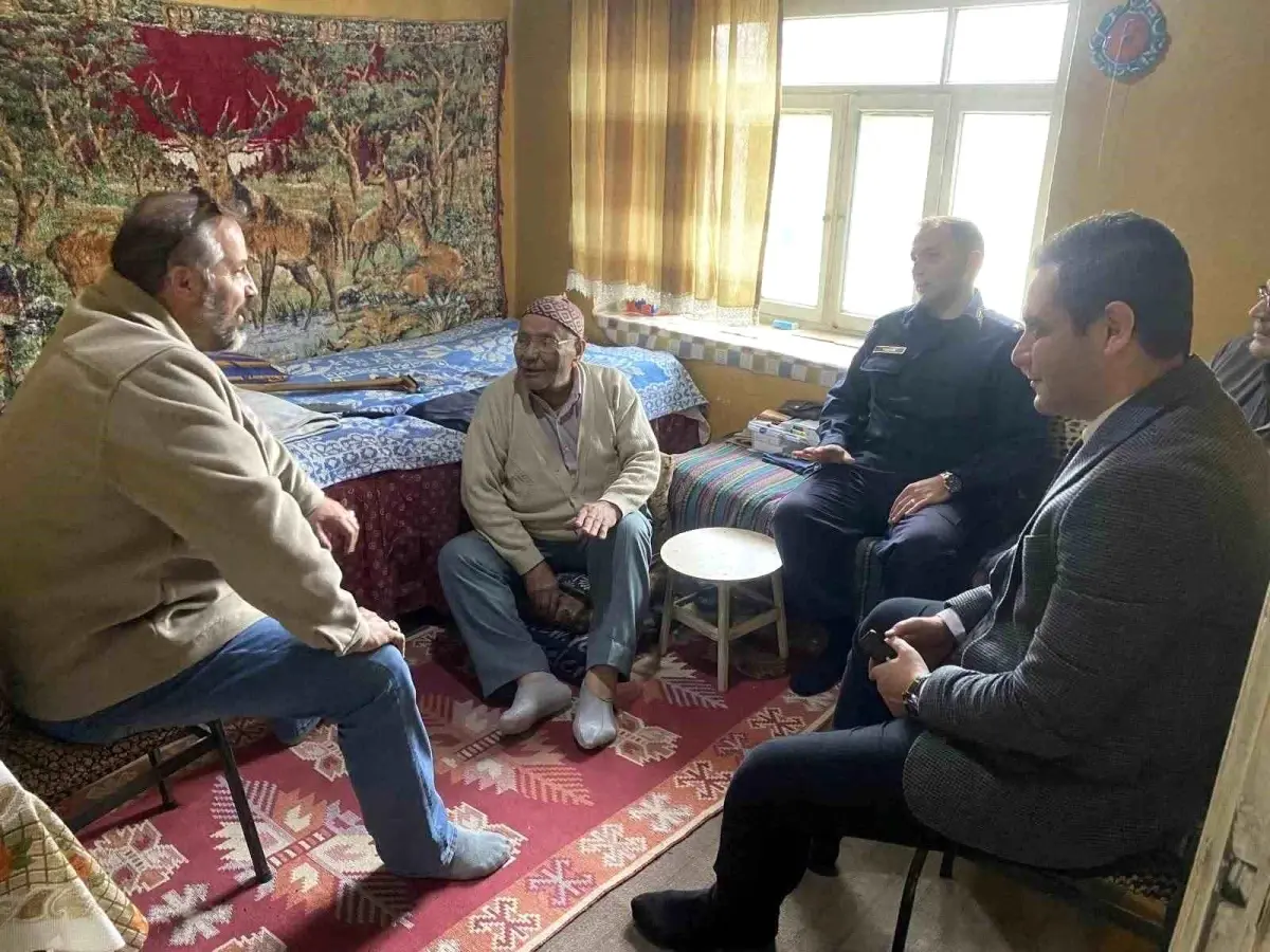 cumhuriyet yasitlari ziyaret edildi BIsb4JZU.jpg