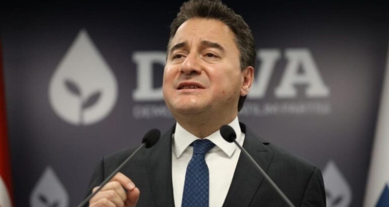 hem-vefasiz-hem-hadsiz-suclamasi-VQ1t2nvL