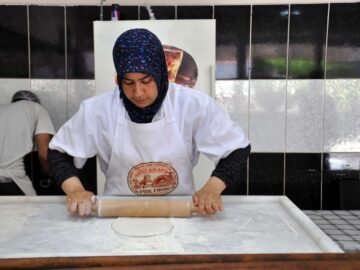 Hatice Yalman: Kadın Girişimci Reyhanlı’da Fırın Açtı