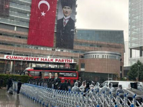 Butlan chpsinden 15 vekile yeni parti baskisi 4OFFwG8A