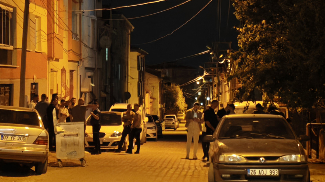 Komsuluk bitti amansiz kavga basladi polis bile ayiramadi 11 yarali JHQzYAWO